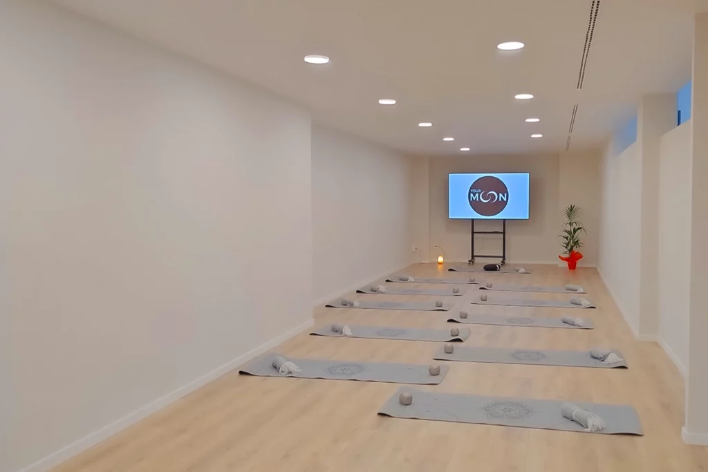 Your Moon Escuela de felicidad Sala multiusos